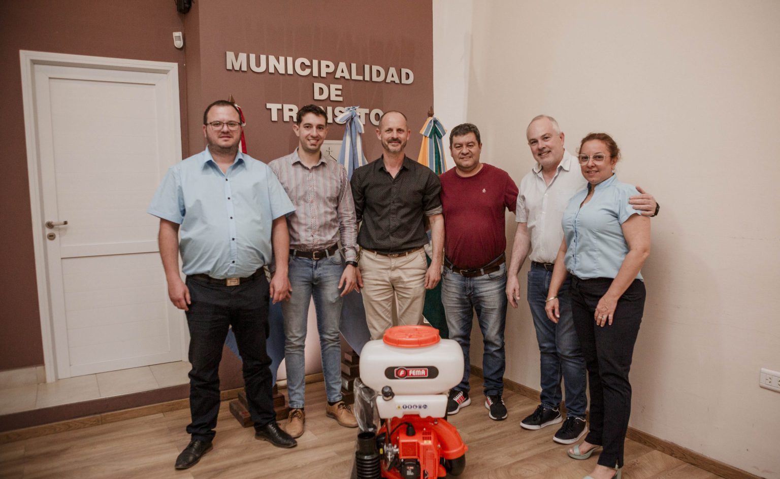 Para prevenir el dengue, entregamos un nuevo equipo de fumigación en Tránsito